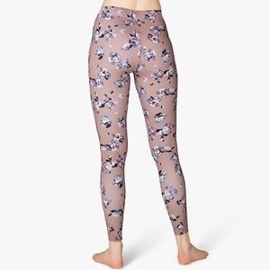 Beyond Yoga Olympus floral leggings. Large